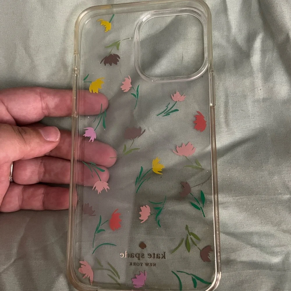 Kate spade iPhone 12/13 pro max clear floral case